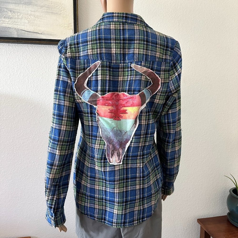 Bohemian Cowgirl Shirt Button Down Plaid Cow Skull Print on back L TOP blouse